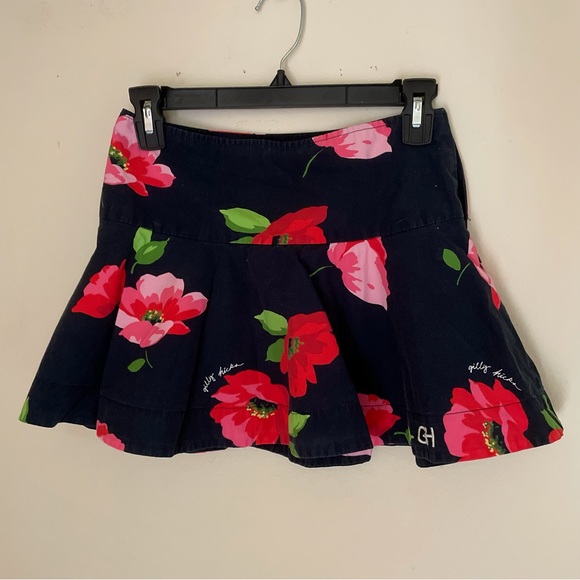 Gilly Hicks Dresses & Skirts - GILLY HICKS Navy Red Pink Green Floral Preppy Mini Skirt Size XS Lightly Used
